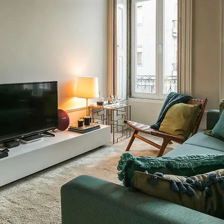 Visconde Mezzanine * ポルト